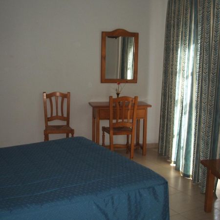 Hostal Centro Toledo Bagian luar foto