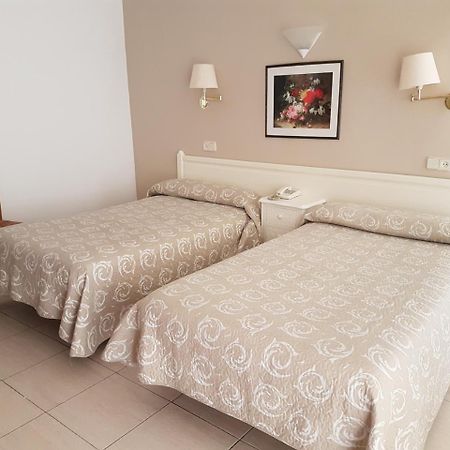 Hostal Centro Toledo Bagian luar foto