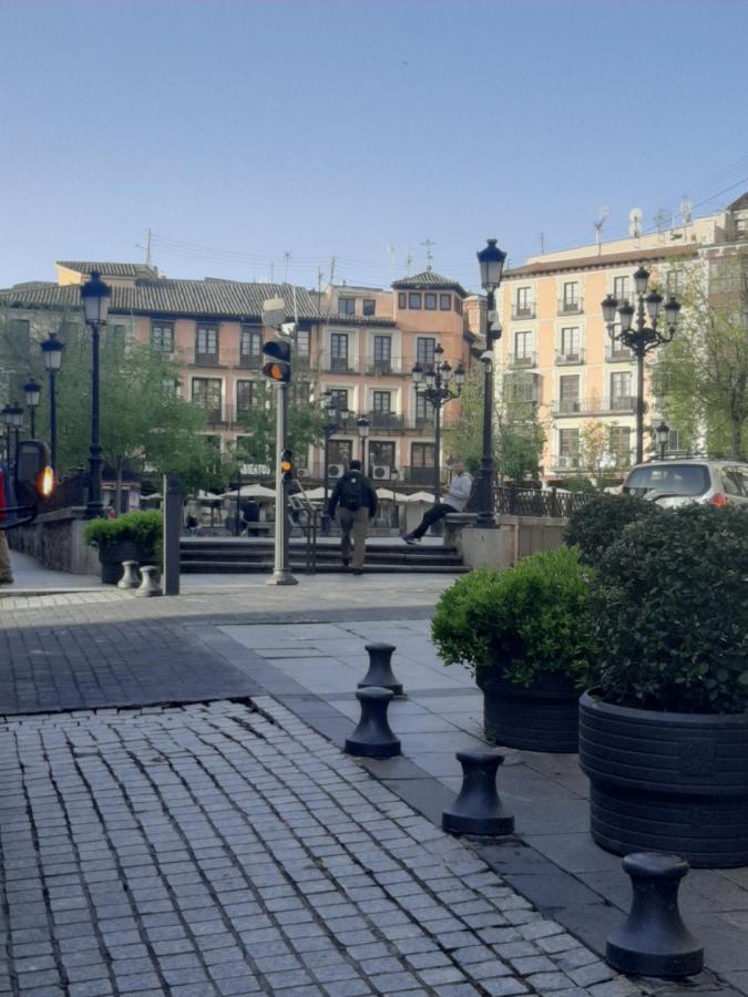 Hostal Centro Toledo Bagian luar foto
