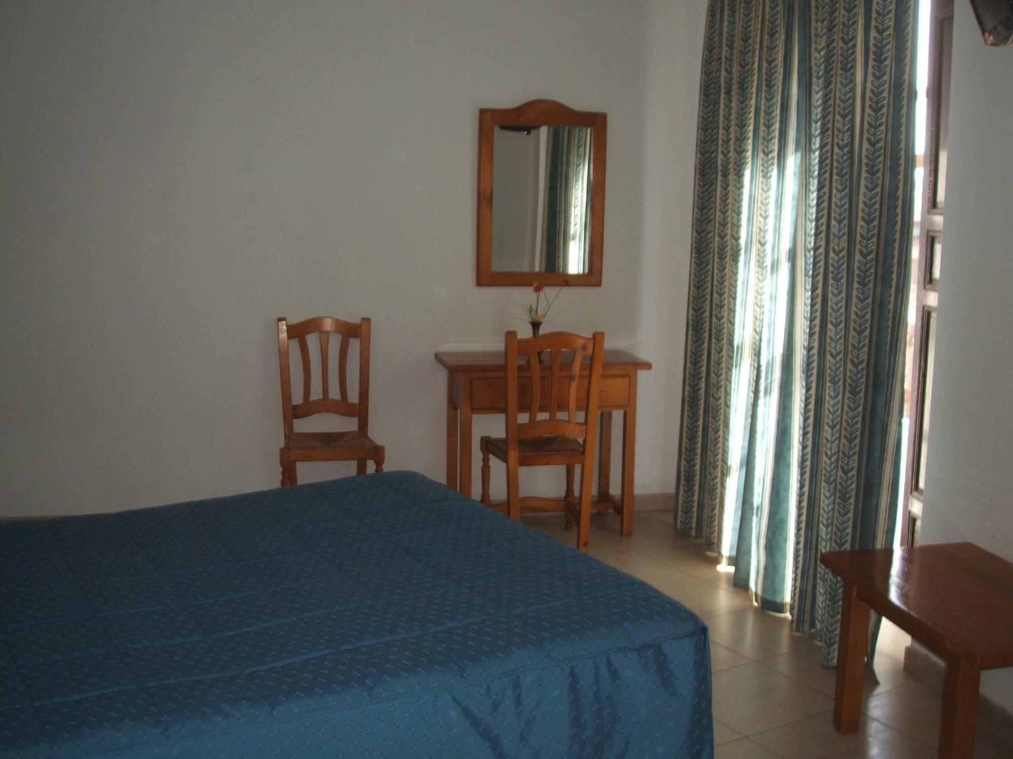 Hostal Centro Toledo Bagian luar foto