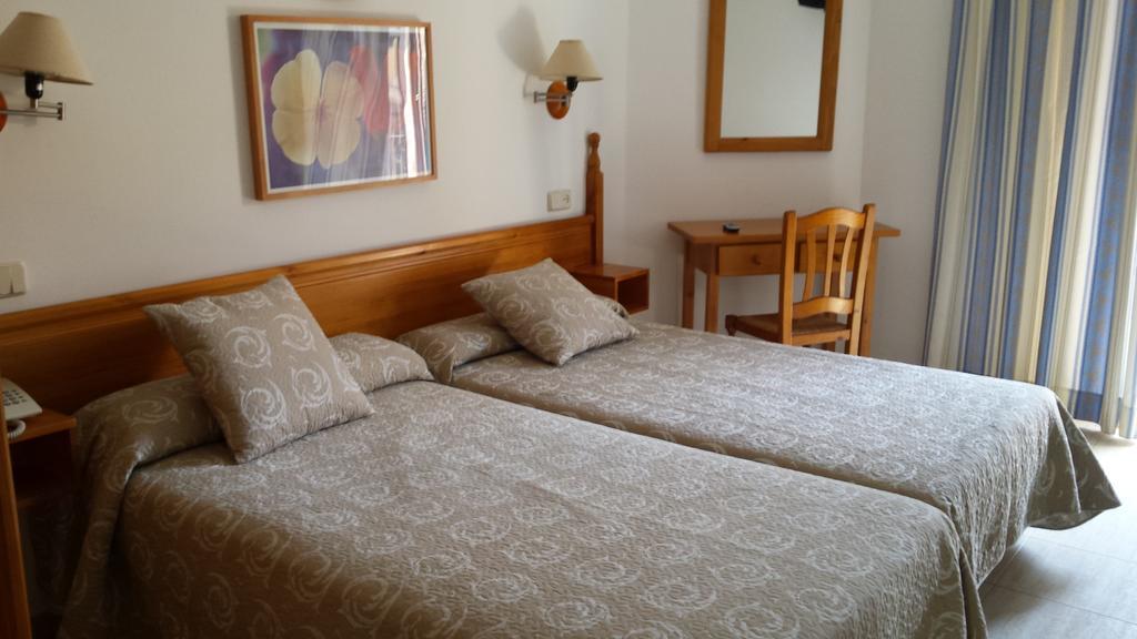 Hostal Centro Toledo Bagian luar foto