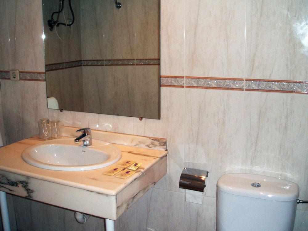 Hostal Centro Toledo Bagian luar foto