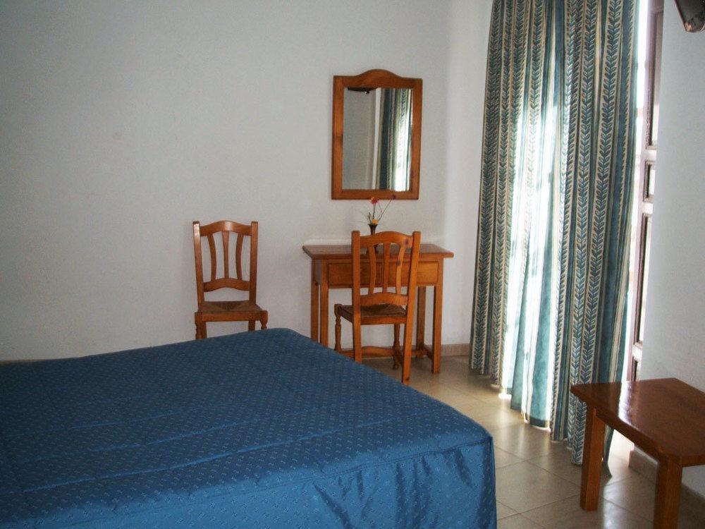 Hostal Centro Toledo Bagian luar foto