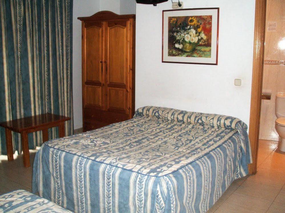 Hostal Centro Toledo Bagian luar foto