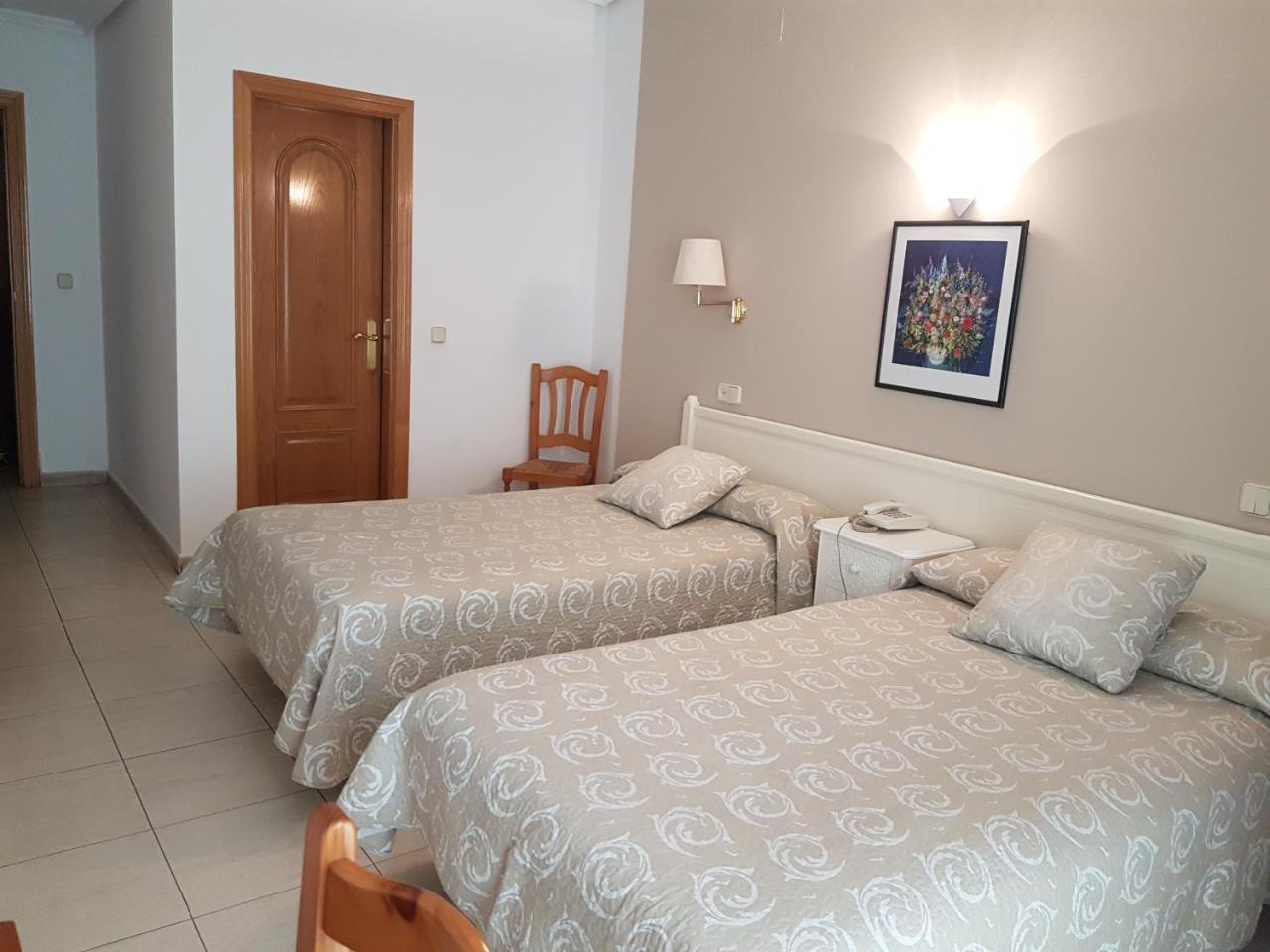 Hostal Centro Toledo Bagian luar foto